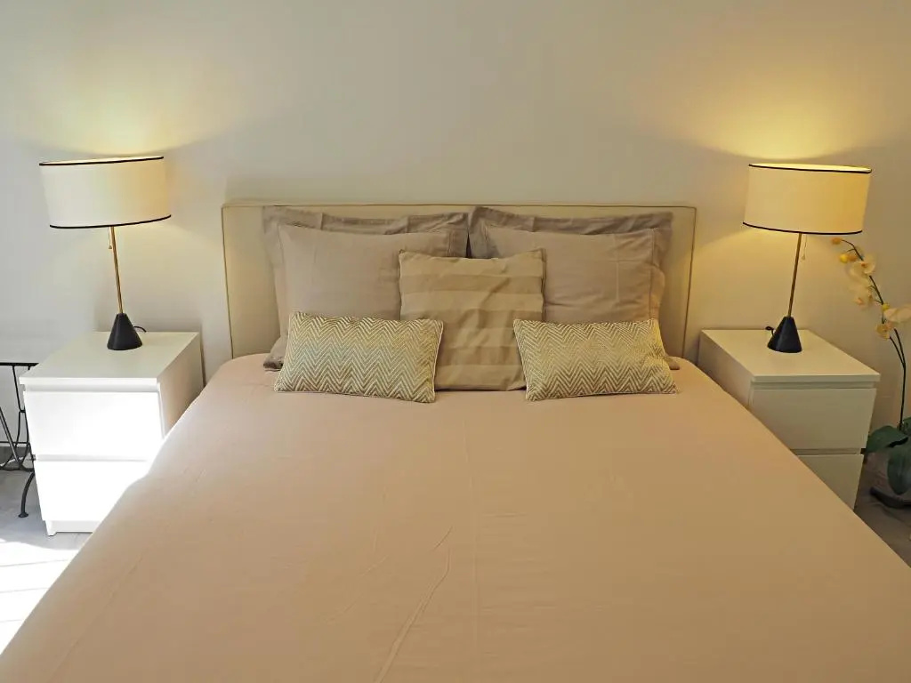 Double Studio (full double bed)