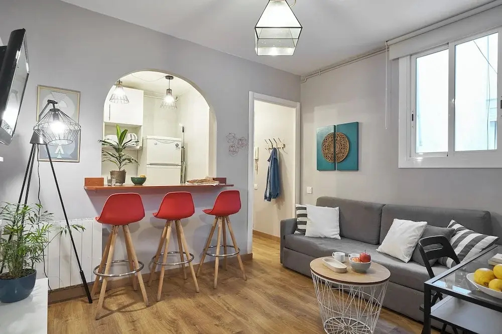 2 Bedrooms Apartment