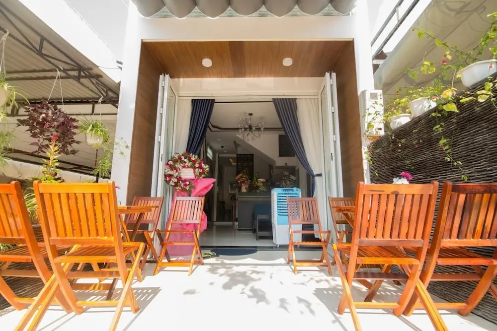 Lagoon Homestay