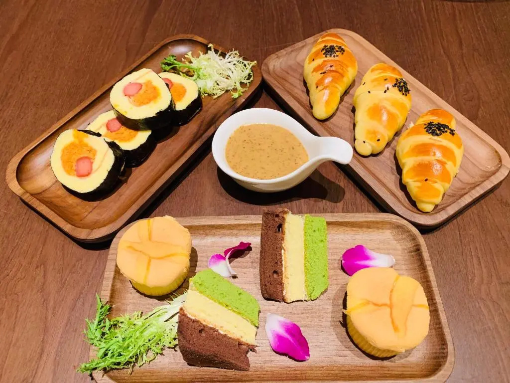 Food & Beverage