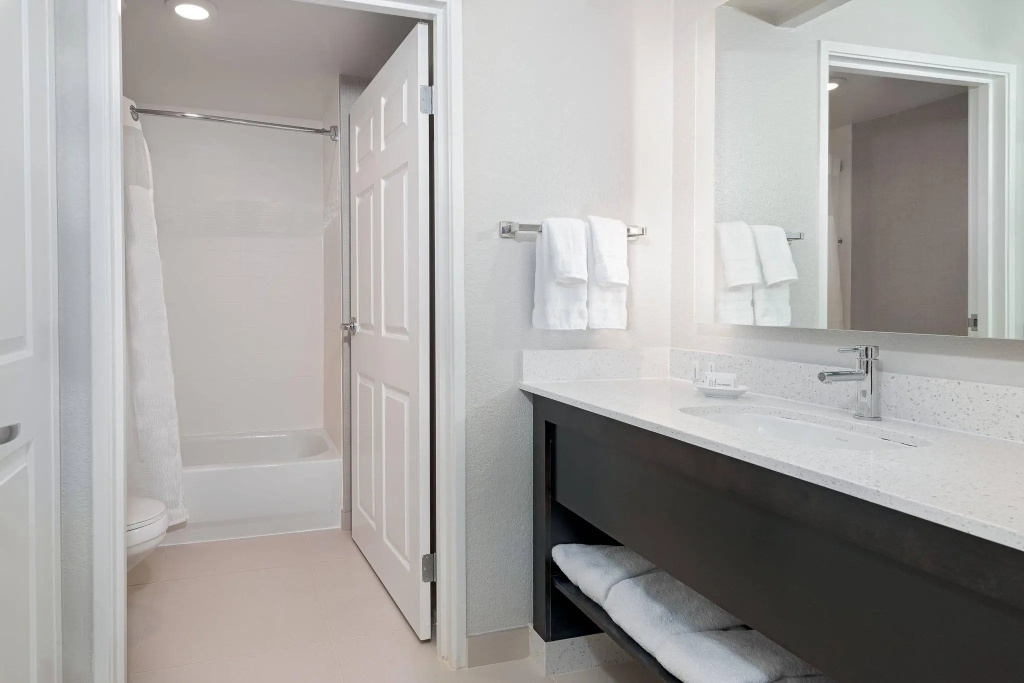 2 Bedrooms Suite