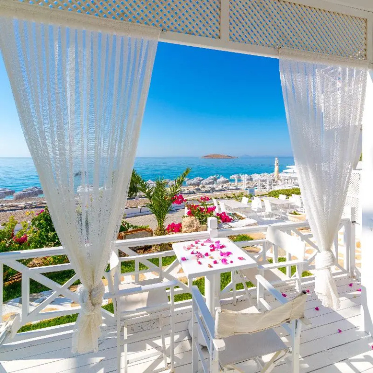 Standard room with balcony and with sea view