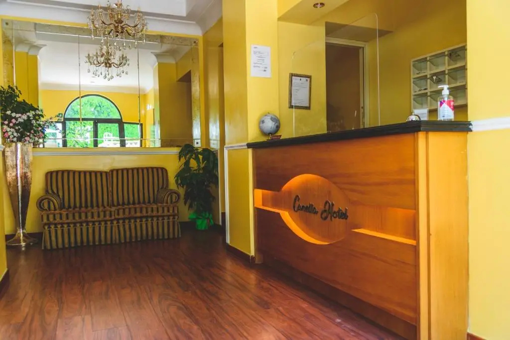 Lobby & Reception