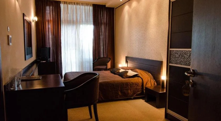 Hotel Ezeroto