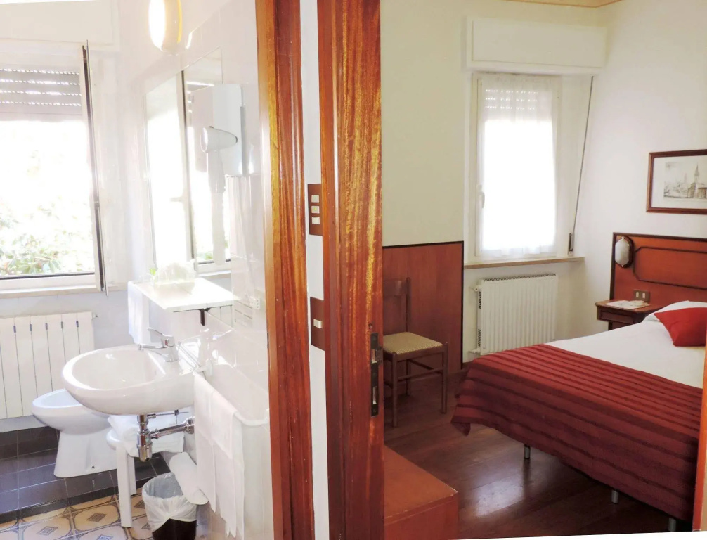 Hotel photo 10