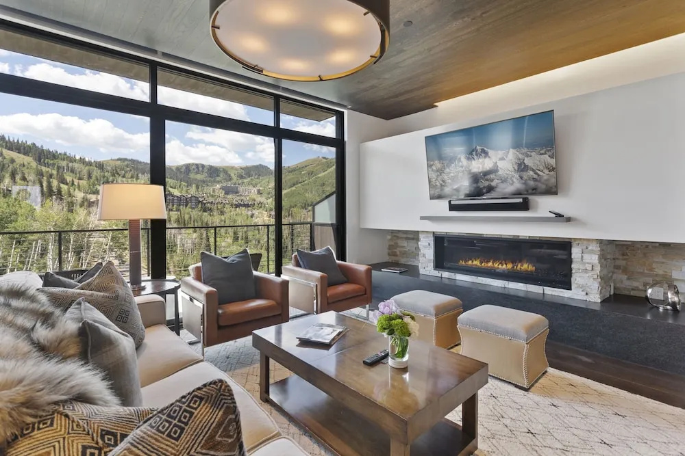 One Empire Pass Lodge at Deer Valley Resort - Three Bedroom Residence #504 3 Condo