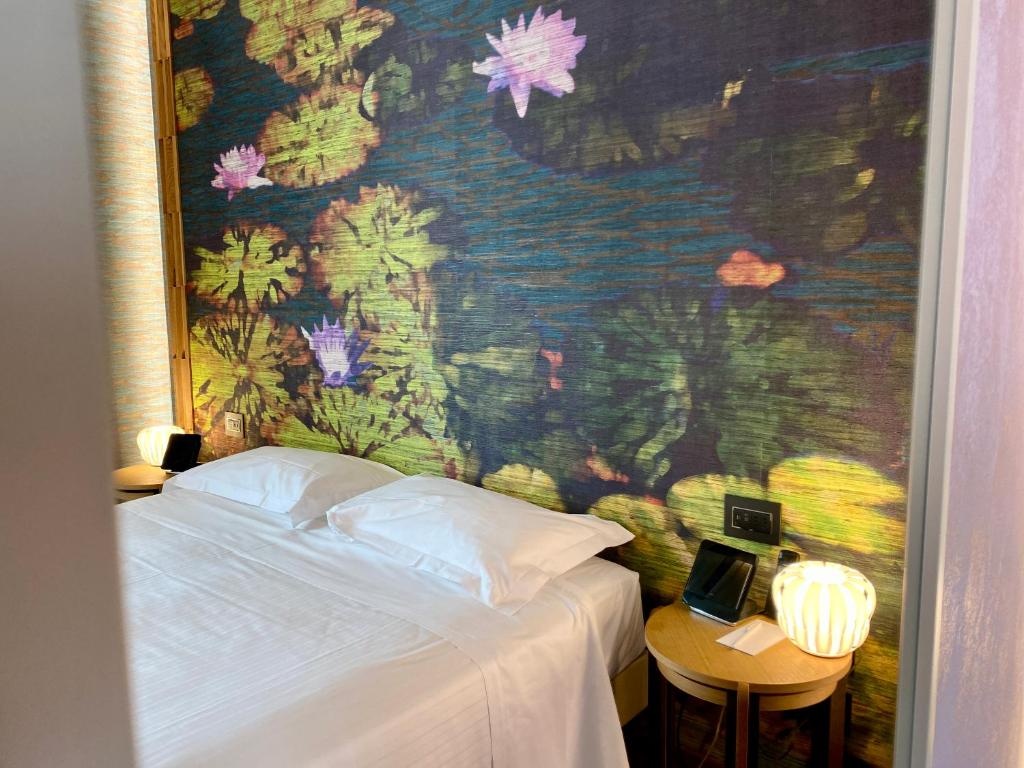 Premium Double room (full double bed) (bed type is subject to availability)