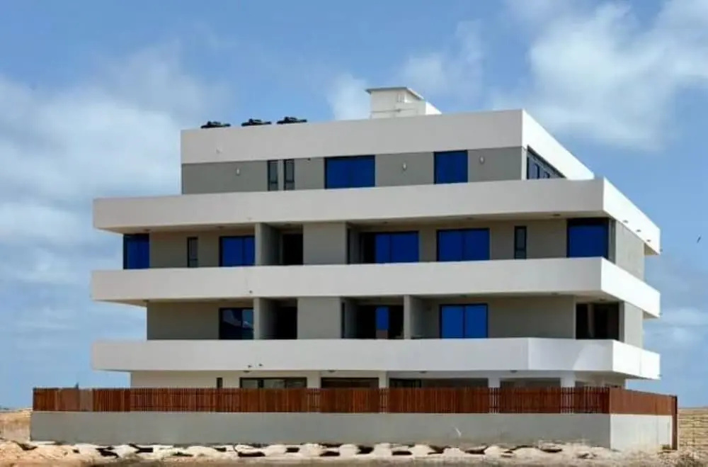 Joli Beach House - Spacious Second Floor T0 Suite