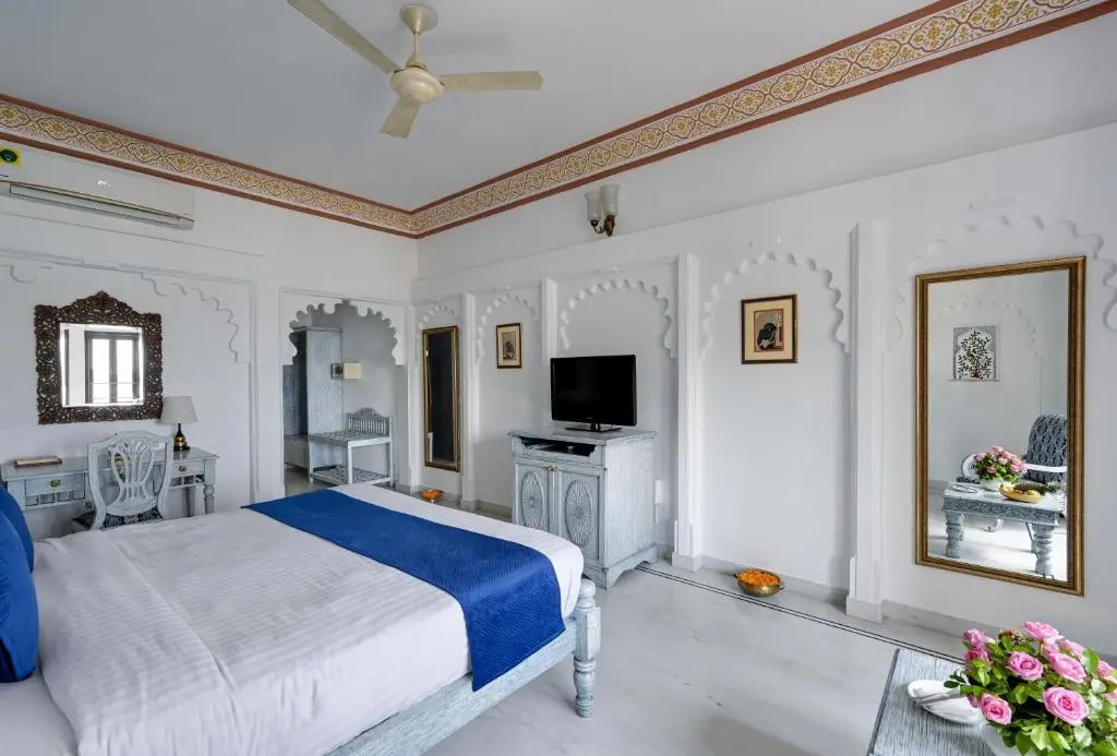 Superior Double room (full double bed)