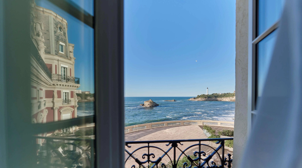 Balcony & Terrace