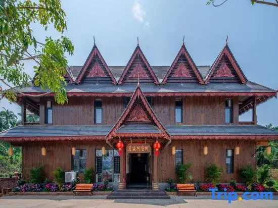 NaSen | Manwanna Tropical‑Dai Secret Homestay (Inside Manhena Ancient Village Branch)