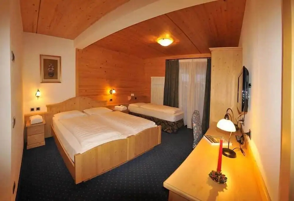 Standard Triple room with balcony
