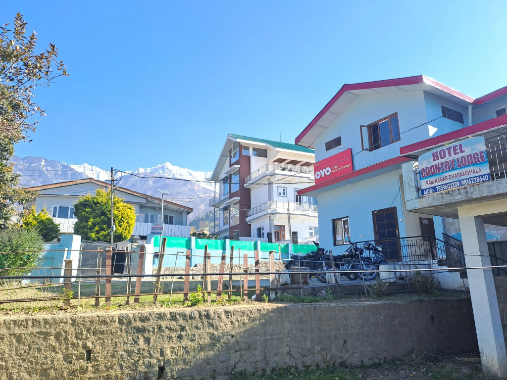 OYO 24525 Hotel Country Lodge