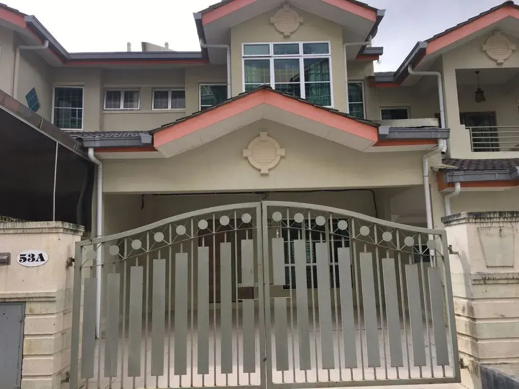 Chua Gin Holiday House 2
