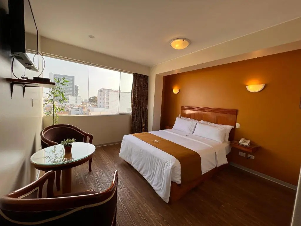 Executive Double room (full double bed)