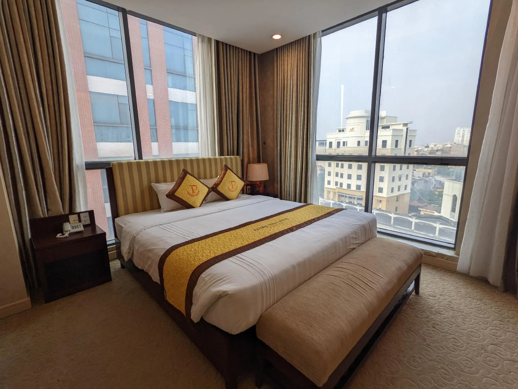 Deluxe Suite
