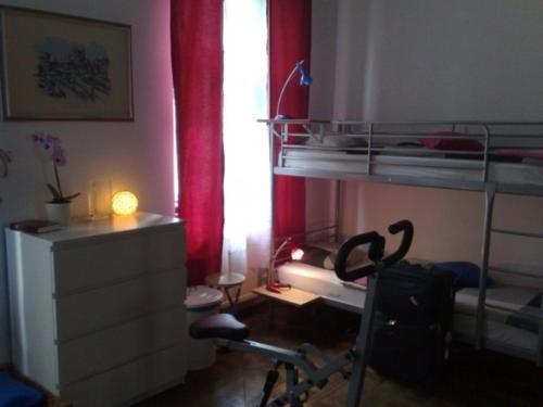 Fluxus Hostel by null
