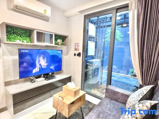A104- 1 Bedroom Serviced Apartment with Whirlpool at Ao Nang Beach