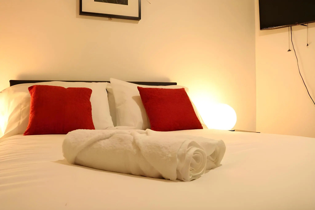 Отель The Bank Hotel в Лондоне