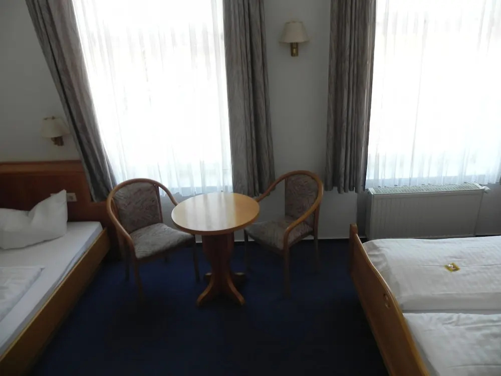 Hotel Zur Eldenburg - Chambres
