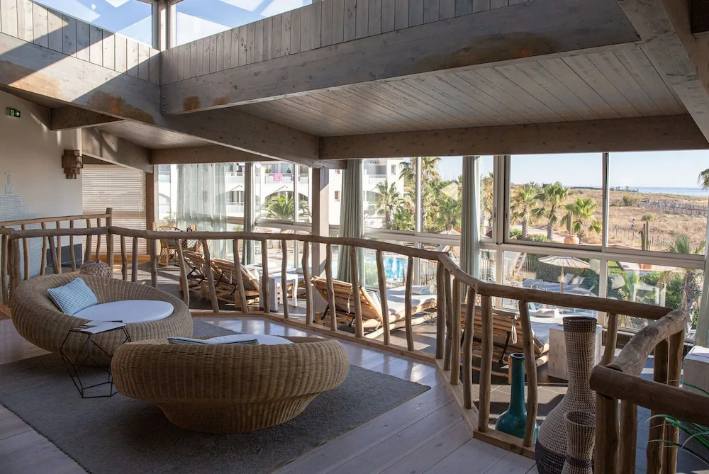 Balcony & Terrace