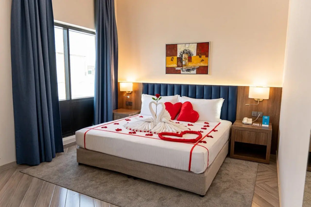 Отель Majestic Central Hotel в Дубае