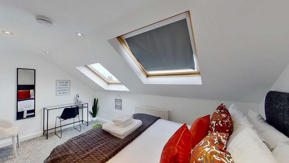 Chic 2 Bedroom Aparment with Netflix