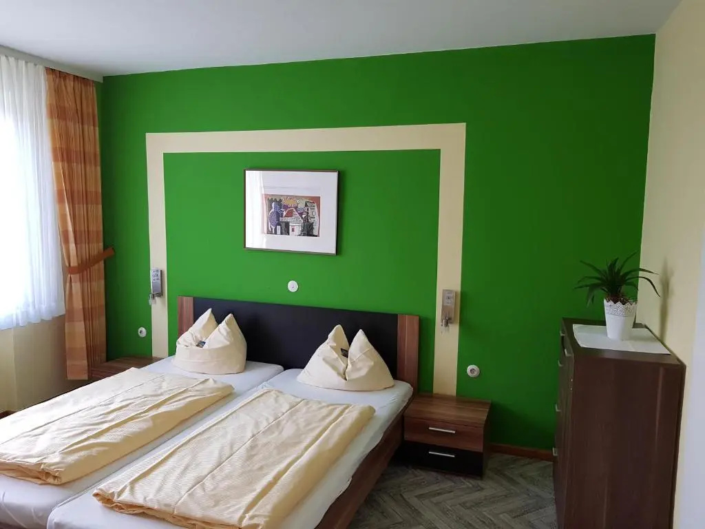 Economy room