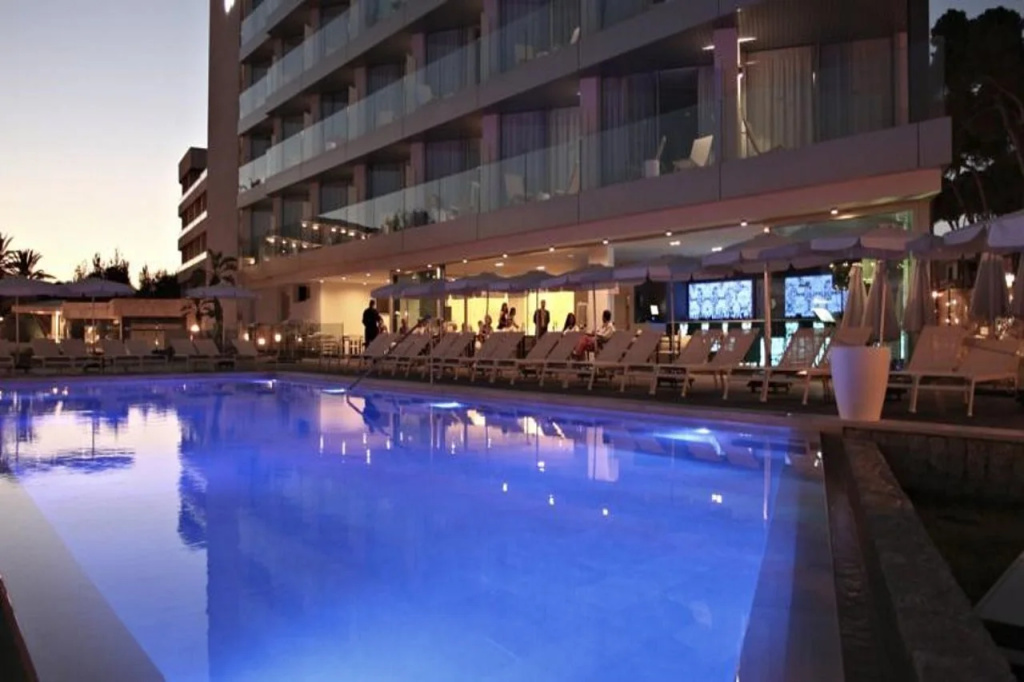 Hotel photo 11