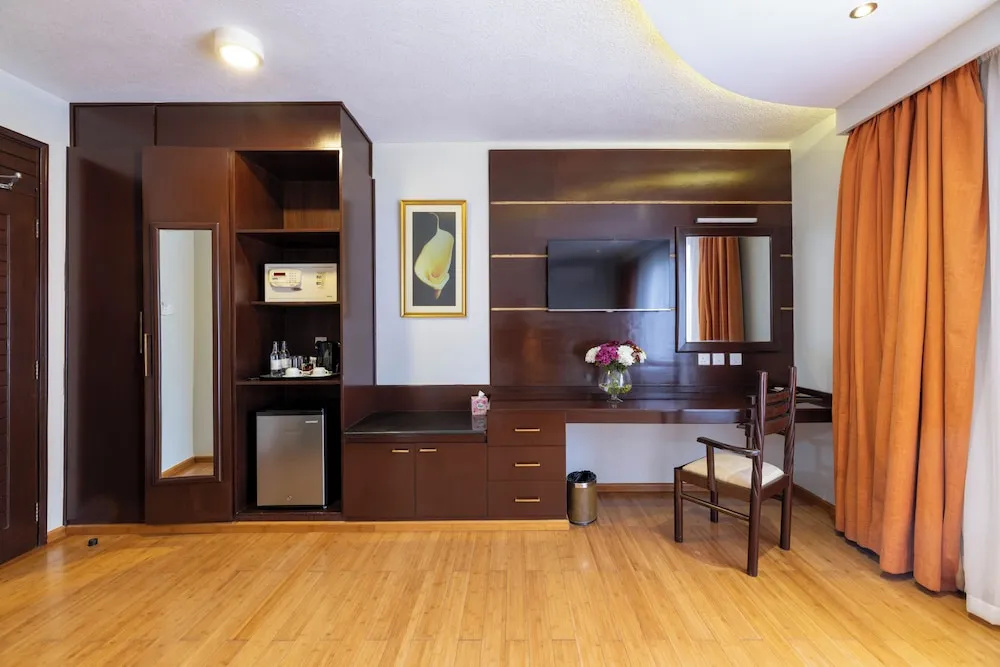 The Monarch Hotel - Chambres