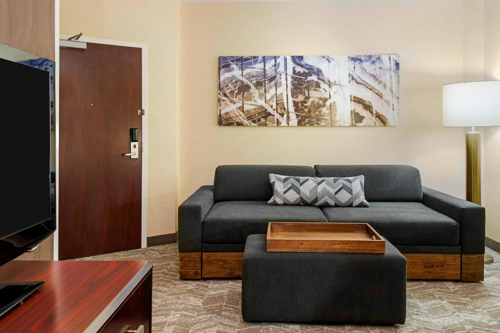 Double Suite (full double bed)