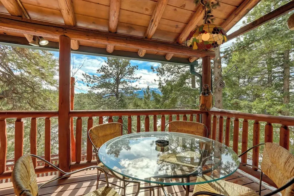 Log Lodge