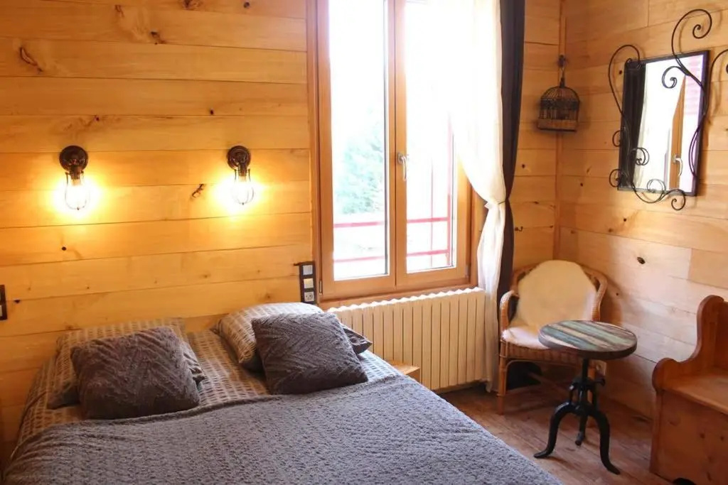 Voir la photo 2 — La maison du bonheur - les roulottes - Campsite