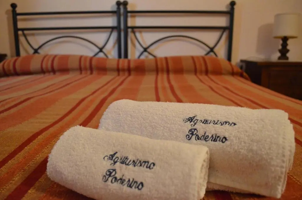 Agriturismo Poderino - Chambres
