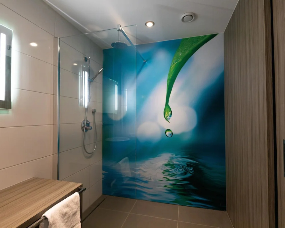 Comfort room