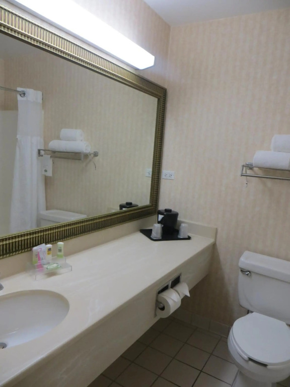 Country Inn & Suites by Radisson, Gurnee, IL - фото 10