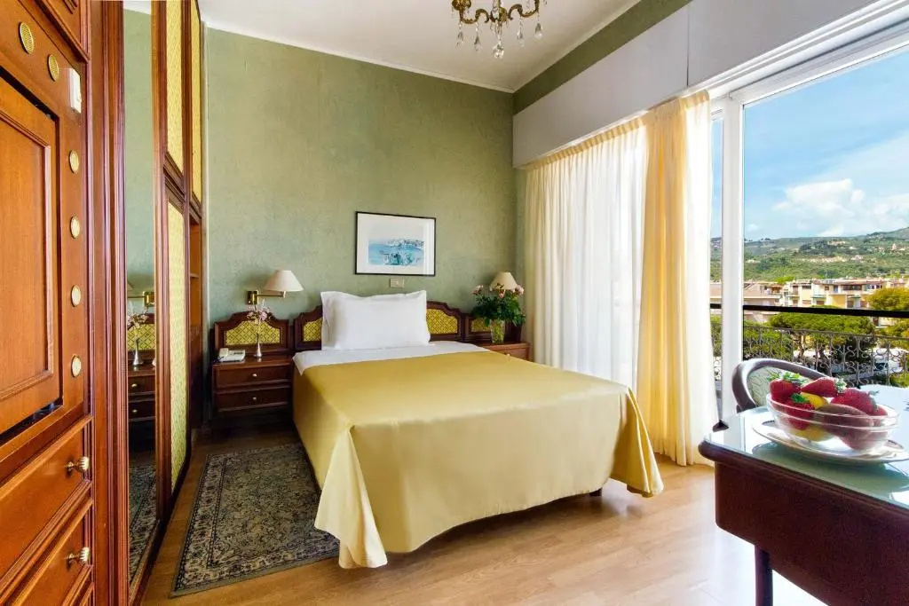 Hotel Bellevue Et Mediterranee - Chambres
