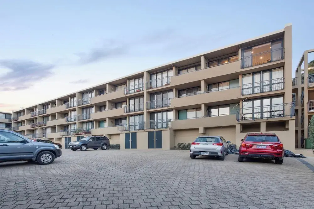 Spectacular Views South Perth1br