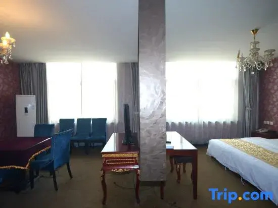 Deluxe Suite