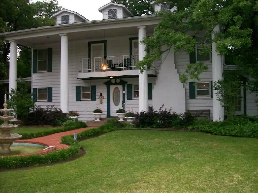 Azalea Plantation B&B