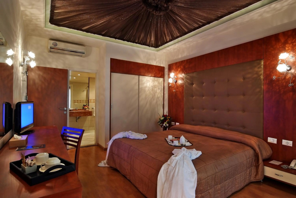 Princessa Hotel — 5