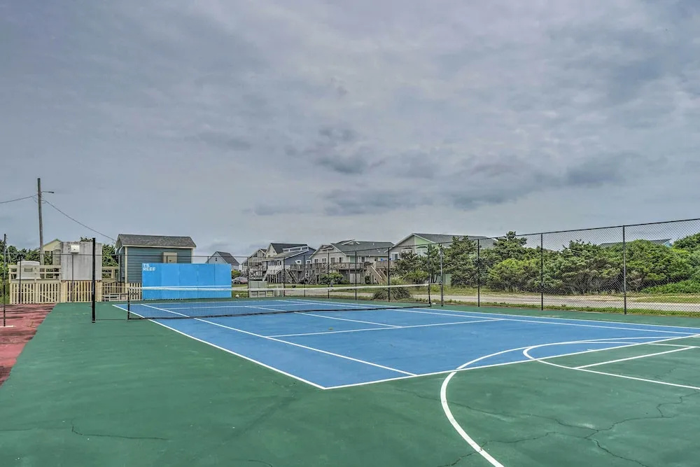 North Topsail Beach Vacation Rental w/ Balcony!