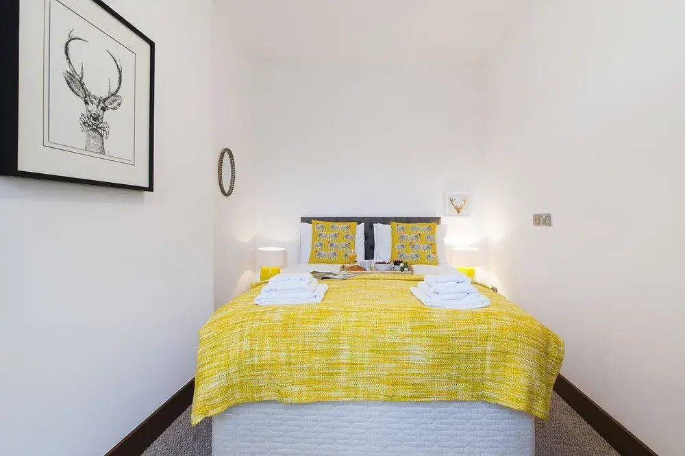 FG Property - The Holland Road Residence II