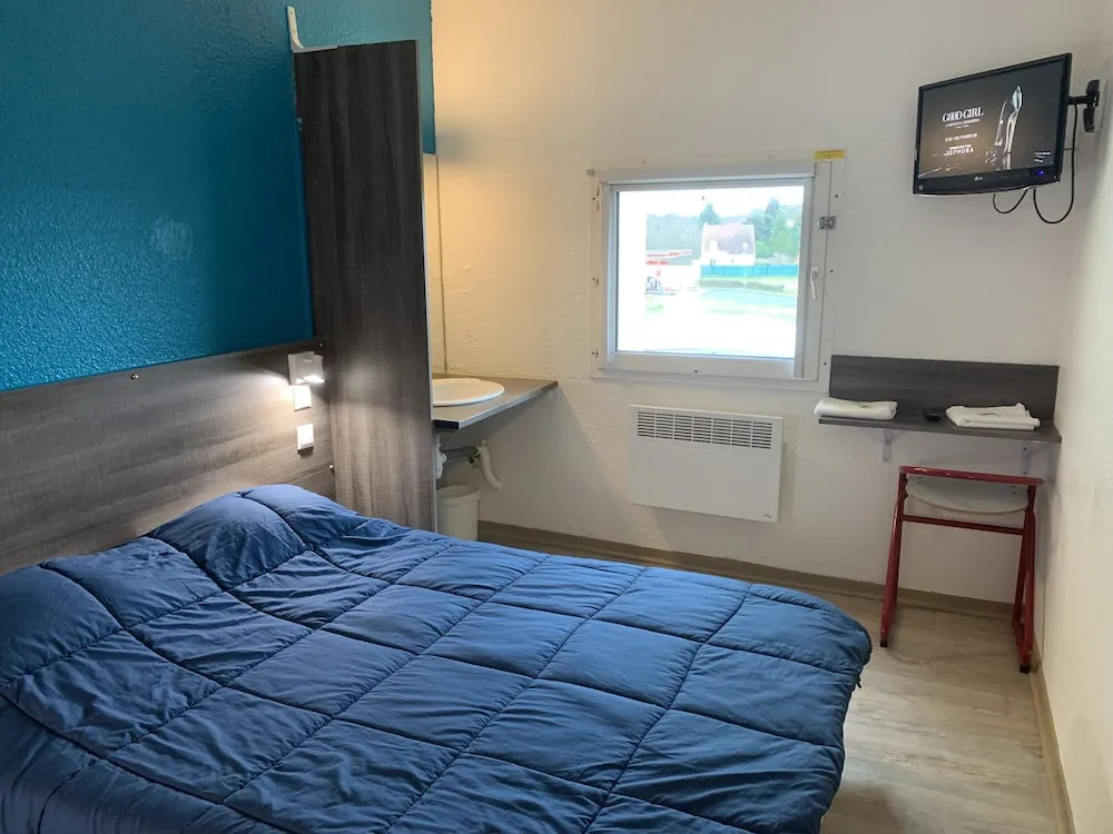 Economy Double room (full double bed)