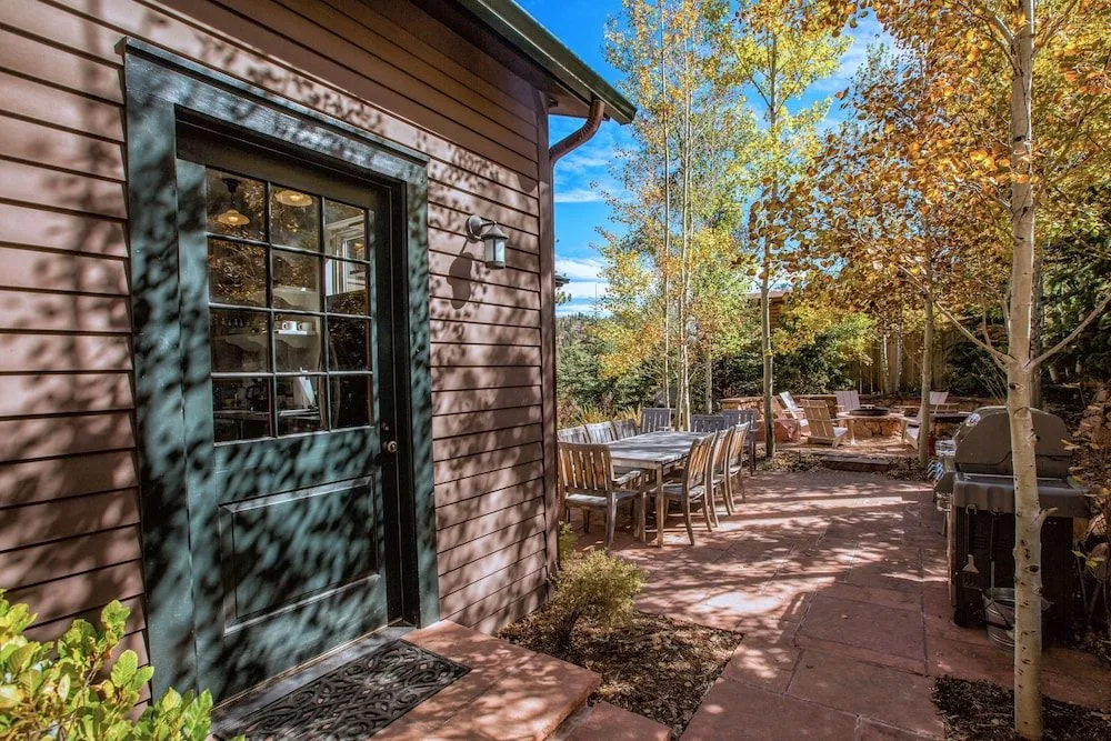The Outlook Lodge - 3
