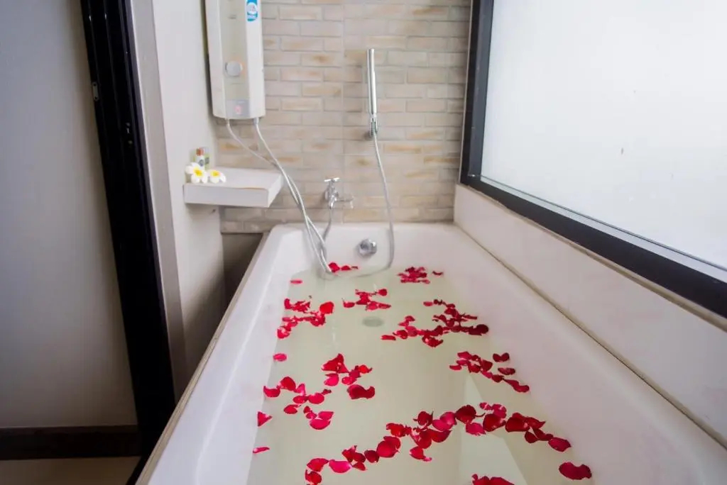 Single Apartment with balcony and with pool view