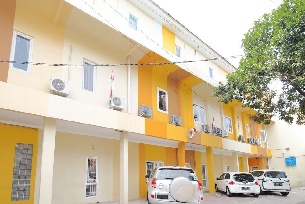 Airy Tebet Utara Jakarta