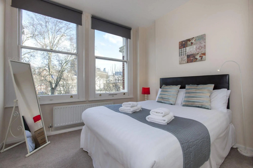 Club Living - Barbican Apartments
