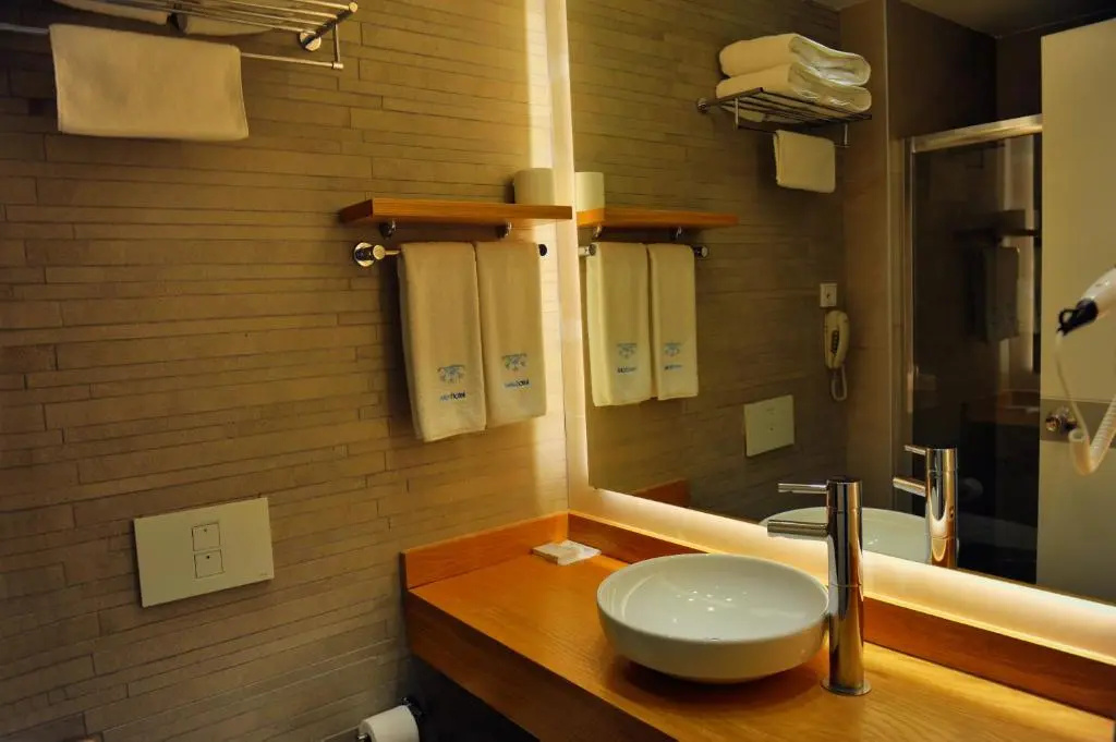 Economy room
