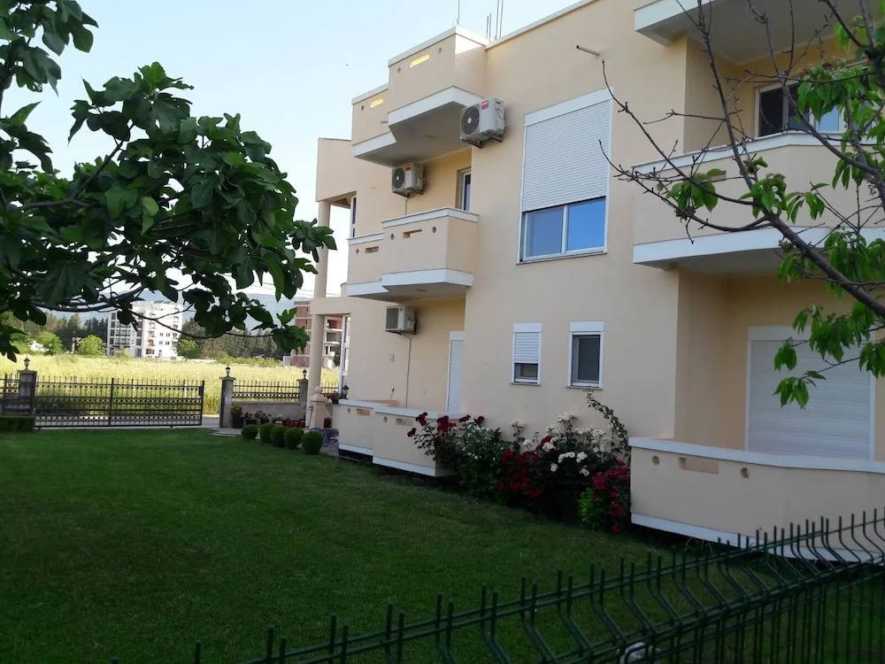 Sija Apartments